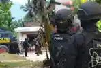 Penangkapan-terduga-teroris-di-Dusun-III-Kampung-Sendangbaru_.jpg