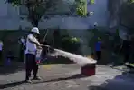 Tingkatkan Kesiapsiagaan dan Budaya K3, PLN PUSMANPRO Gelar Simulasi Tanggap Darurat Kebakaran