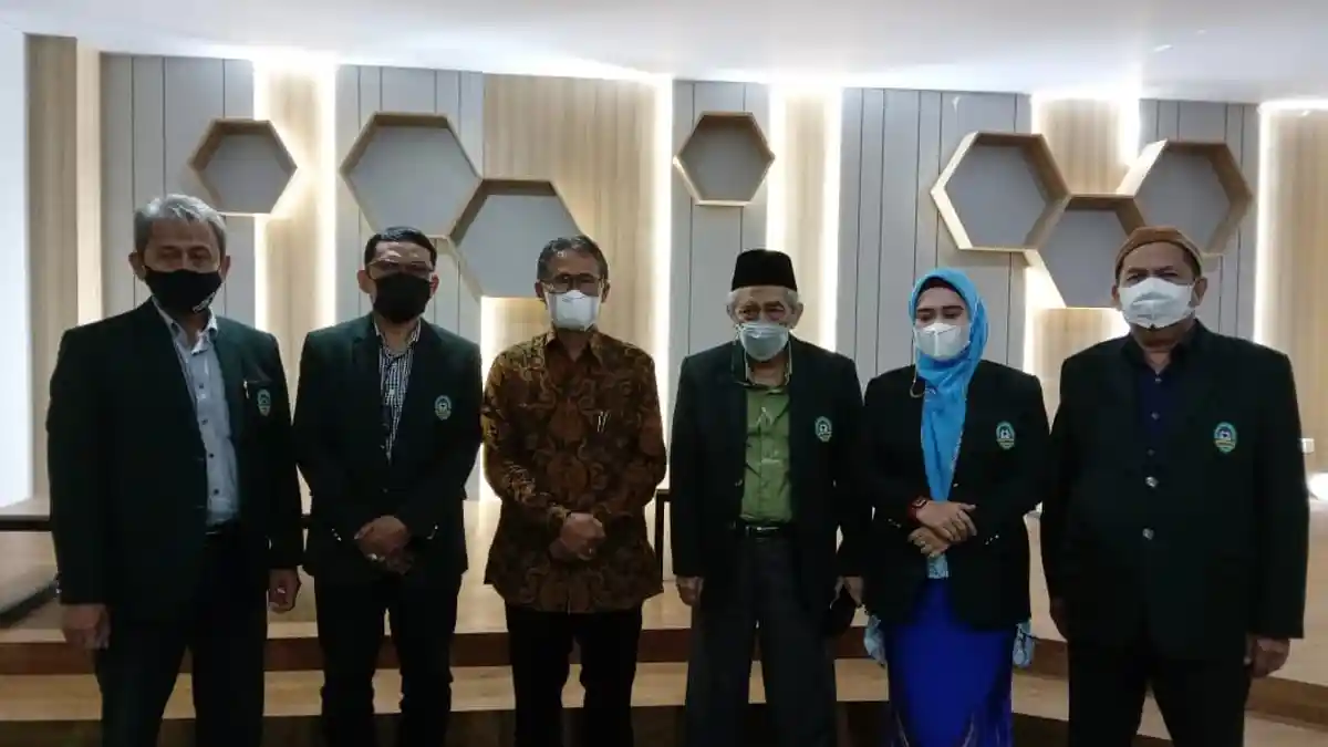 Gelar Kuliah Umum, Unimerz Gandeng Rektor UGM Sebagai Pembicara