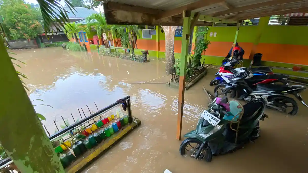 SD Negeri 019 Samarinda Jadi Langganan Banjir Lumpur saat Musim Hujan