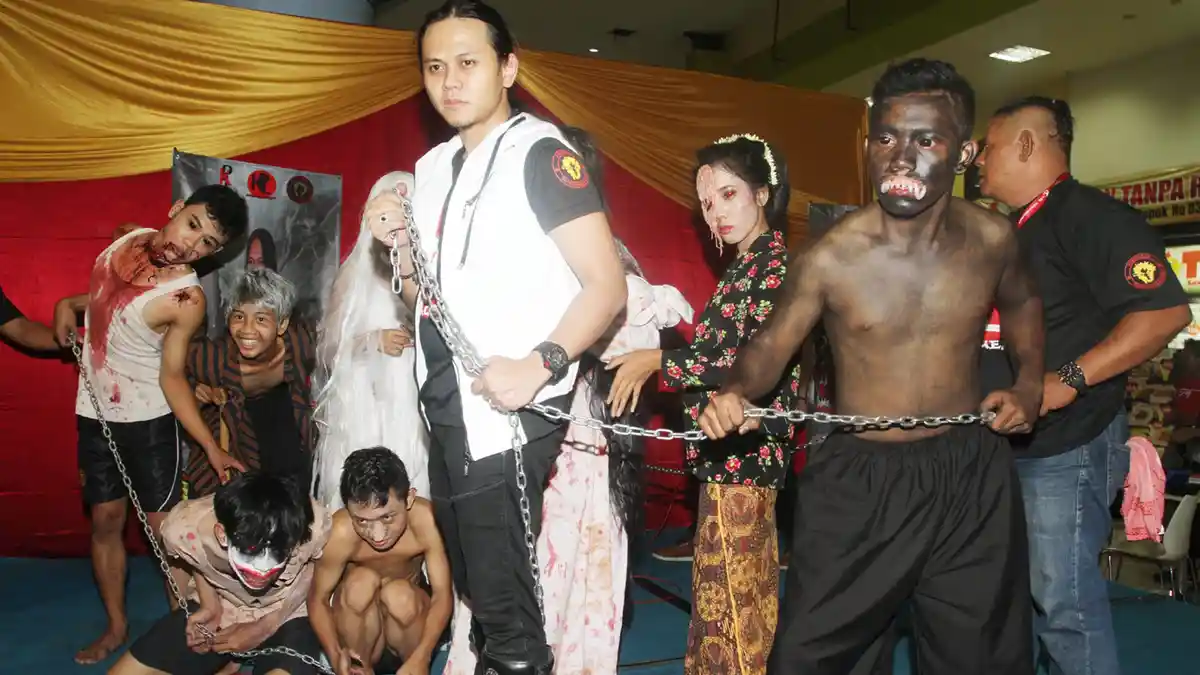 Ki Prana Lewu Bisnis Rumah Hantu Goa Sesat Sarang Siluman