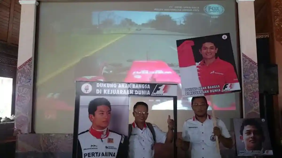 Walikota dan Warga Solo Nonton Bareng aksi Rio Haryanto di Balaikota
