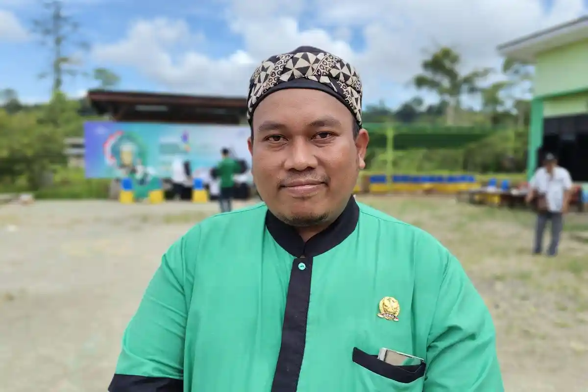 Peringatan Hari Santri, Wagiman Dorong Santri Teluk Bintuni Menapak Jejak KH Hasyim Asy’ari