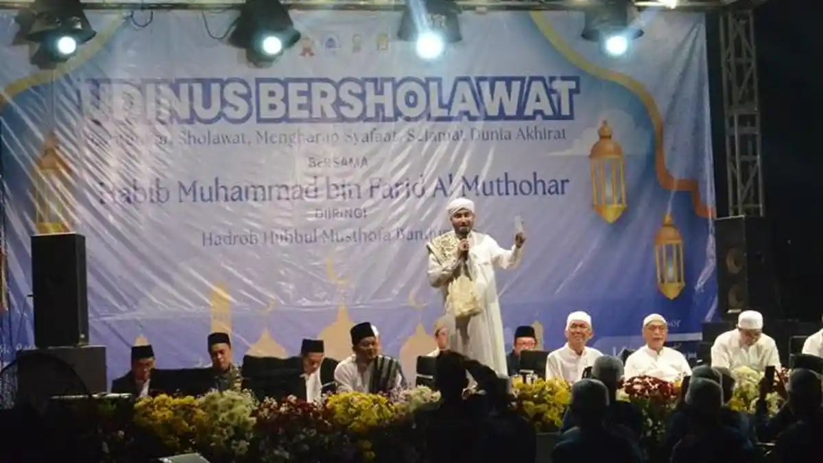 Udinus Bersholawat, Habib Muhammad bin Farid Al-Muthohar Ajak Mahasiswa Hindari Judi Slot