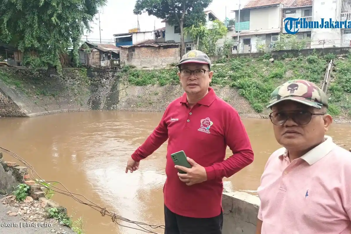 Waspada 10 Kecamatan di Jaksel dan Jaktim Ini Masuk Zona Rawan Longsor! 