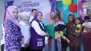 Ketua-Tim-Pembina-Posyandu-Kota-Palembang-Dewi-Sastrani-menghadiri-pelaksanaan-semarak.jpg