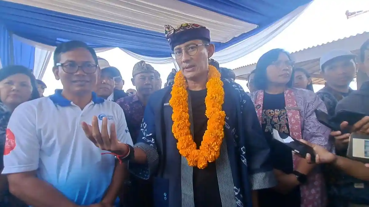 Sandiaga Uno Launching Rute Banyuwangi-Bali Utara Gunakan Kapal Cepat