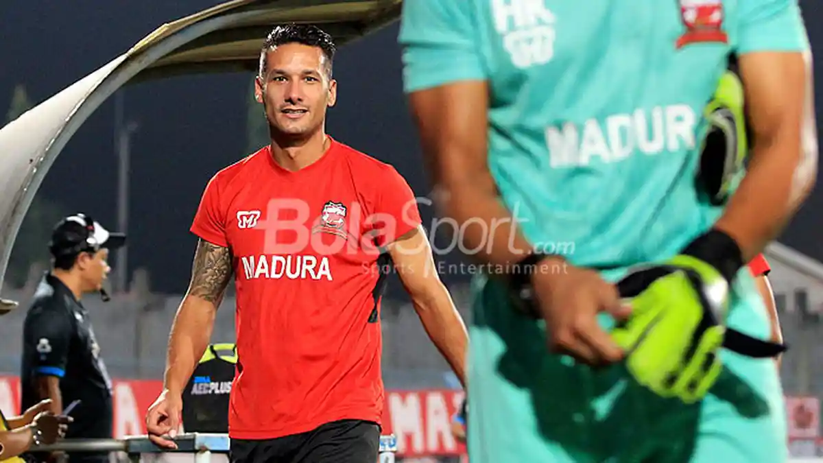 Persebaya Datangkan 2 Pemain Naturalisasi, Maitimo Diharap Perkuat Lini Tengah