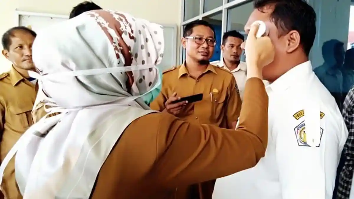 Antisipasi Corona, Pegawai Lhokseumawe Mulai Diperiksa Suhu Badan, Ini Hasilnya