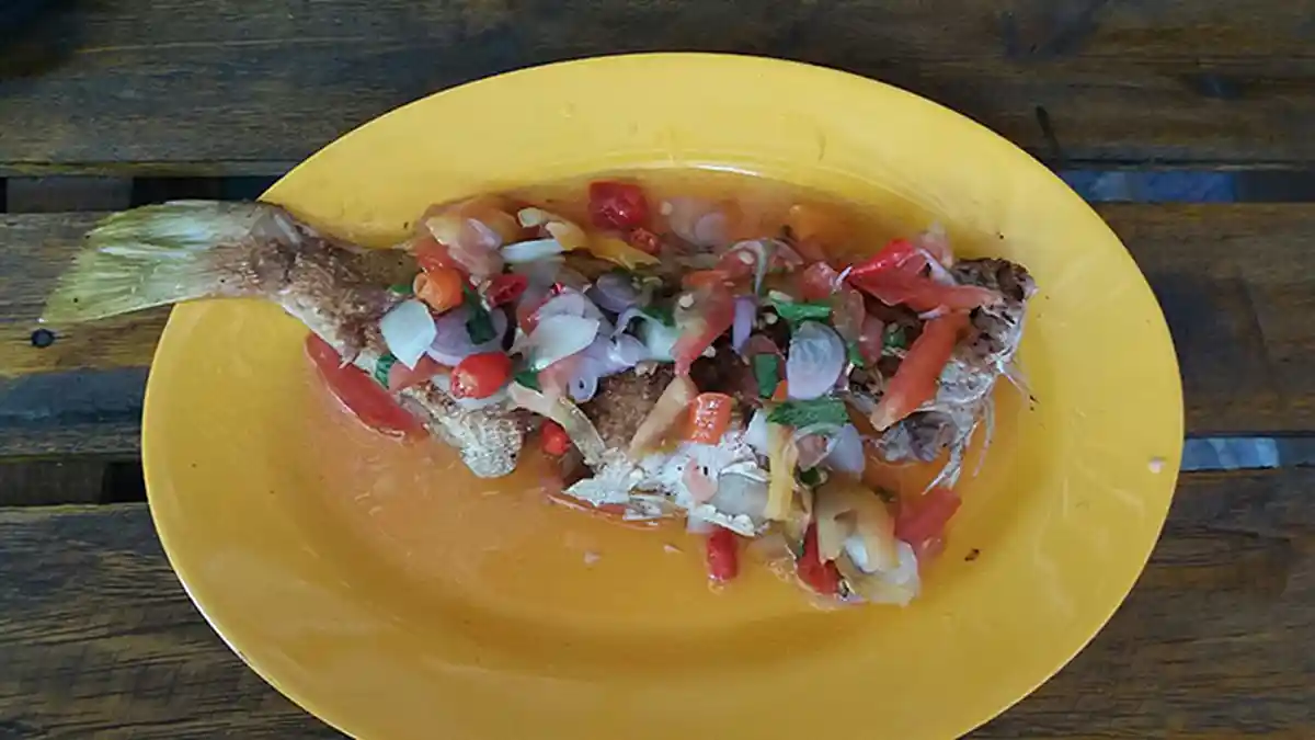 Lezatnya Ikan Goreng Atau Bakar Sambal Colo-Colo