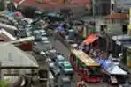 Tenda Pengungsi Masih Menutup Jalan Jatinegara Barat