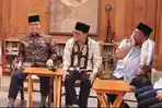 Anies-Baswedan-saat-ia-menerima-kunjungan-kedua-Pramono-Anung-Rano-Karno-bersama-para-ulama.jpg
