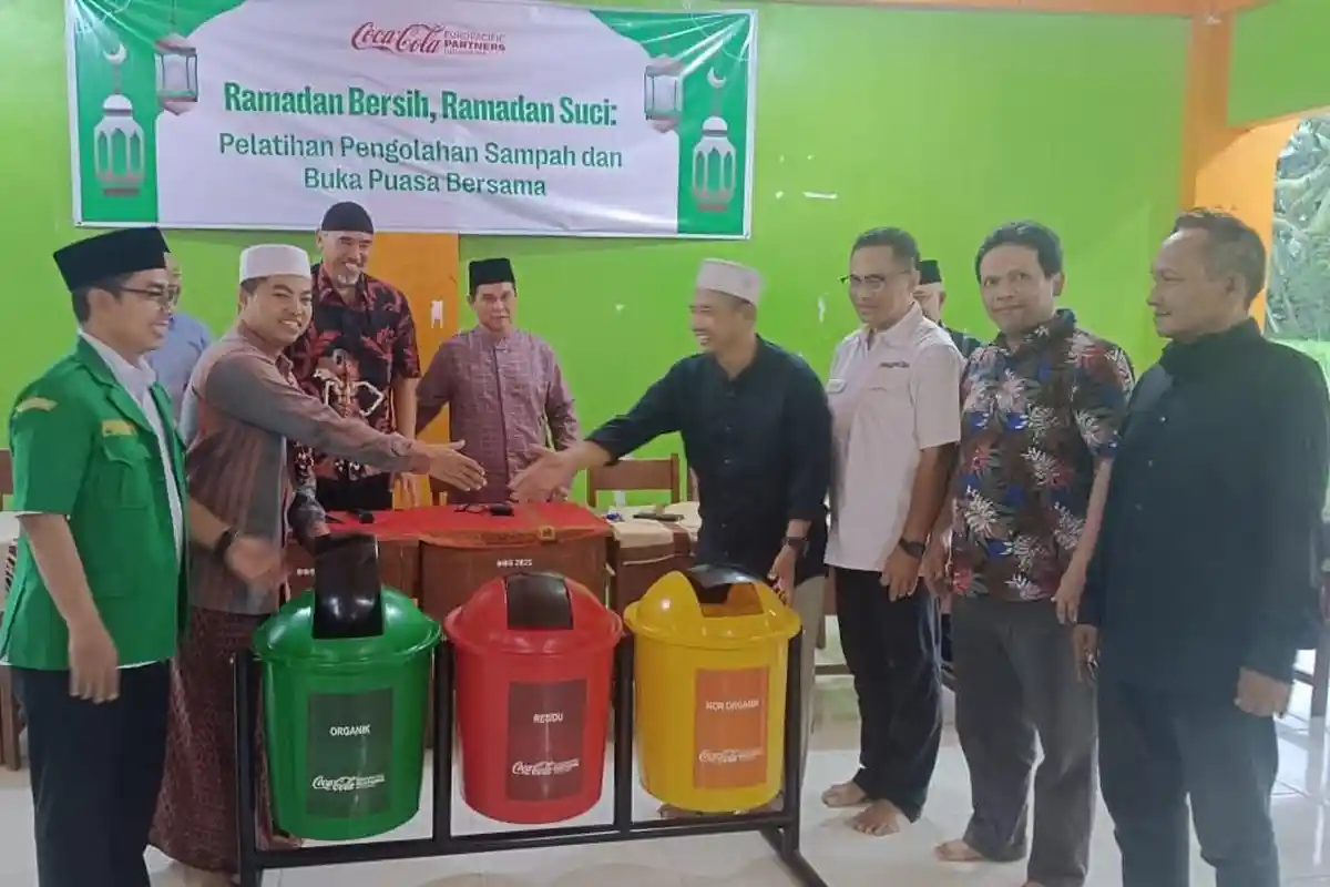 CCEP Indonesia Gandeng 15 Pesantren di Indonesia, Bangun Kesadaran Lingkungan di Bulan Ramadan