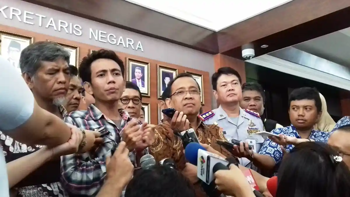 Protes Taksi Online, Sopir Taksi Hingga Bajaj Temui Mensesneg