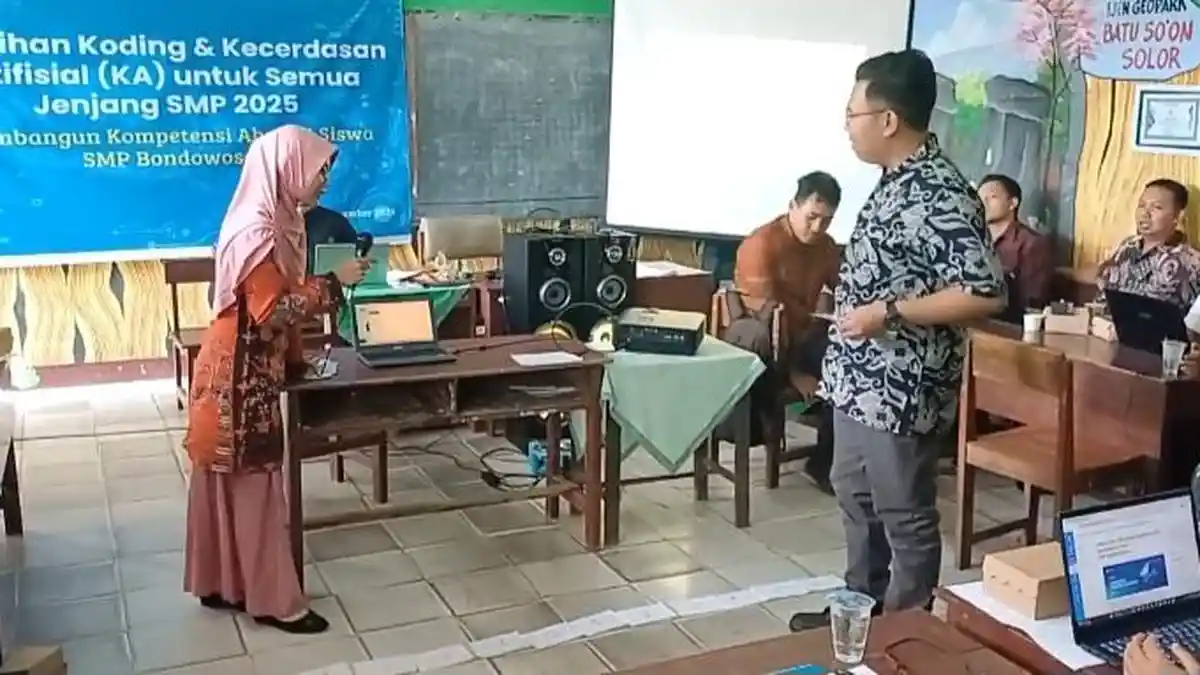 Ratusan Guru SD hingga SMA di Bondowoso Diajari Coding dan Kecerdasan Buatan