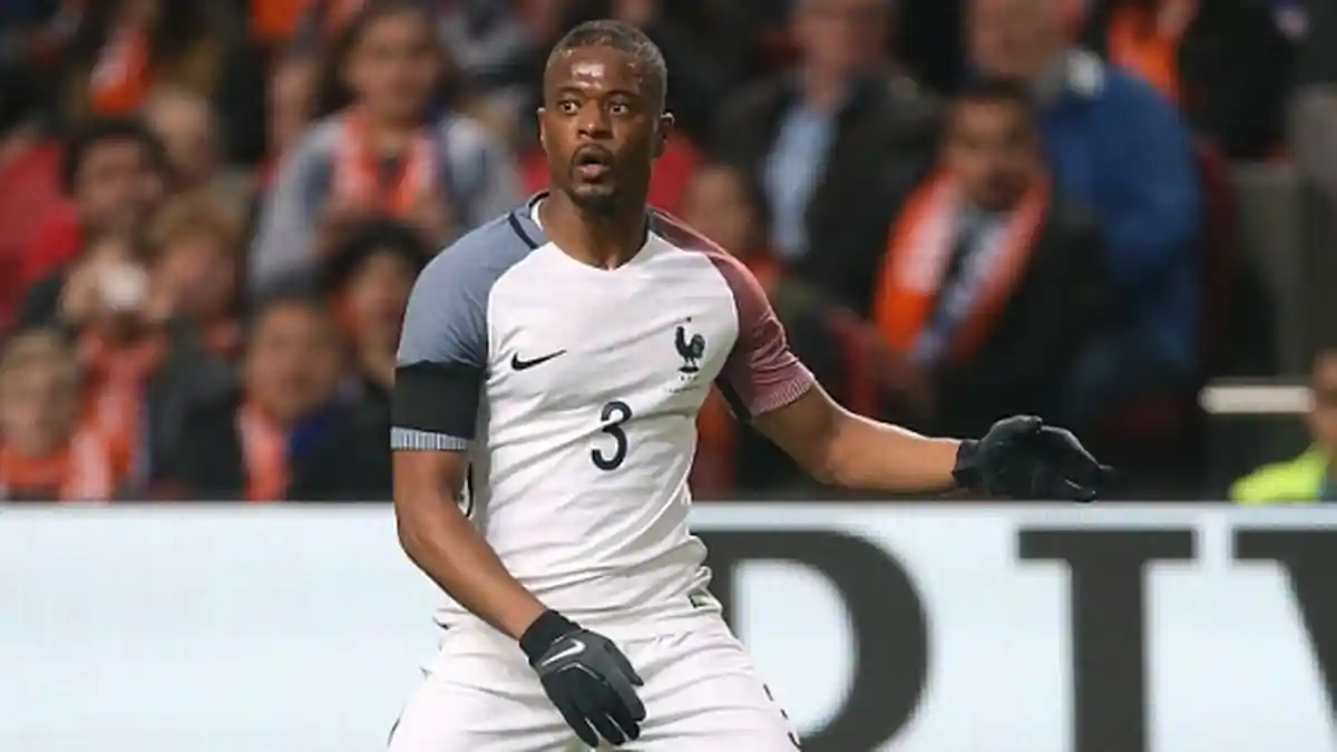 Evra Ingin Membuat Fans Prancis Bangga