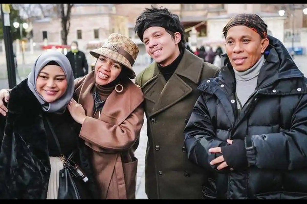 Reaksi Ayah Atta Halilintar Saat Tahu Aurel Hermansyah Melahirkan Caesar