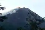 puncak-gunung-merapi_20180522_105416.jpg