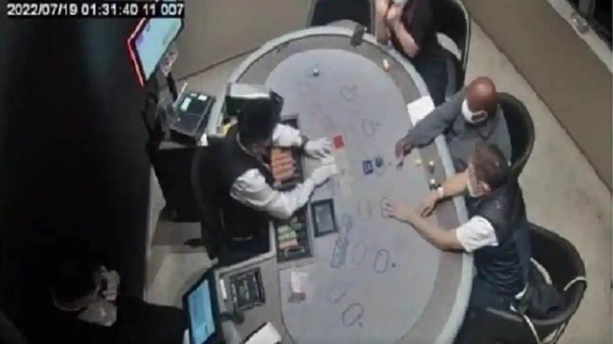 MAKI Ungkap Lokasi Gubernur Papua Lukas Enembe Main Judi di Tiga Negara, Berikut Nama Tempatnya