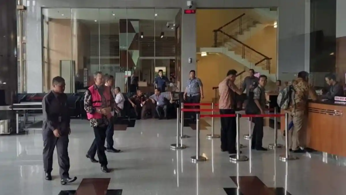 Pinjam Tempat di KPK, Penyidik Kejagung Periksa Eks Dirut Jiwasraya Hendrisman Rahim