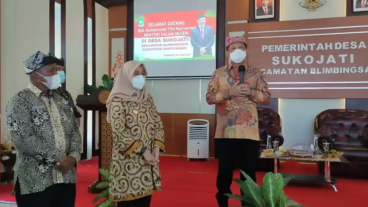 Akui Kalah dari Kepala Desa, Menteri Tito Belajar di Banyuwangi