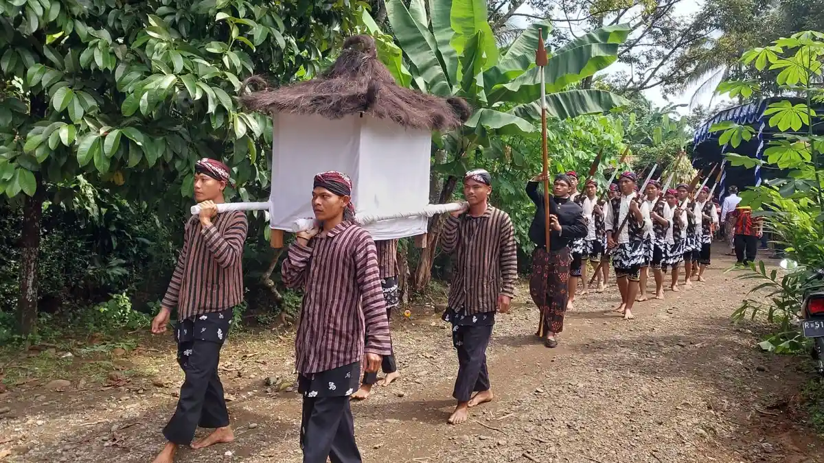 Seru Ritual Sulih Langse di Mandiraja Banjarnegara, Puncak Acara Grebeg Sadran Agung