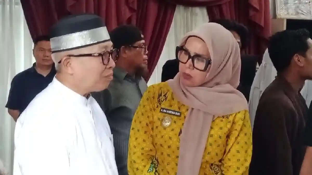 Kenangan Terakhir Bersama Eddy Baramuli, Bupati Barru Andi Ina Teteskan Air Mata
