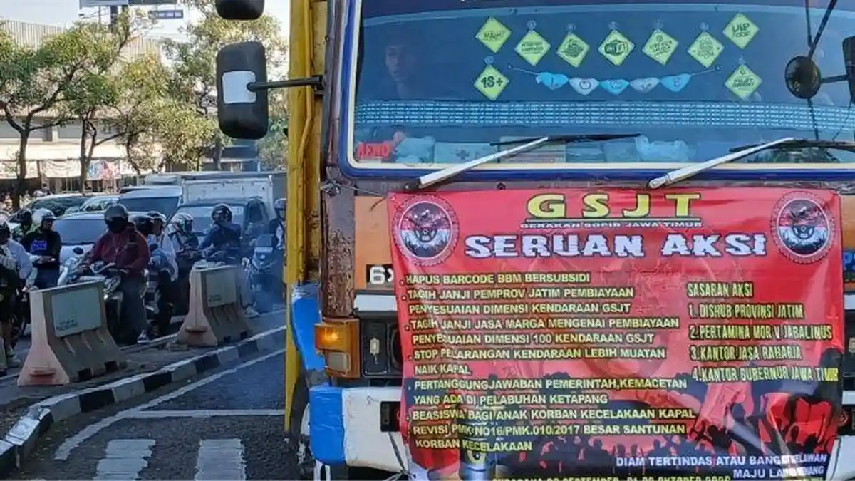 6 Tuntutan Gerakan Sopir Jawa Timur yang Demonstrasi di Surabaya Hari ...