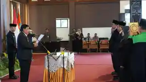 Bupati-Nganjuk-Marhaen-Djumadi-tengah-melantik-empat-Pejabat.jpg
