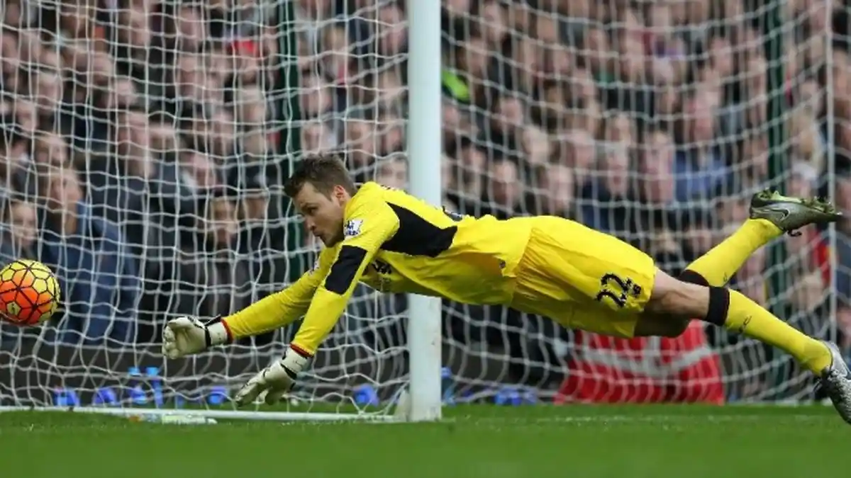 Punya Andil Membuyarkan Kemenangan, Mignolet akan Terus Dampingi Liverpool?