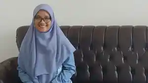 Ketua-Divisi-Sosdiklih-Parmas-dan-SDM-KPU-Beltim-Asrikhah.jpg