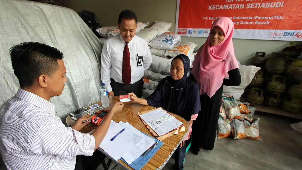 Jokowi Minta Data Penerima Bansos Dibuka Secara Transparan Agar Tak Timbulkan Kecurigaan