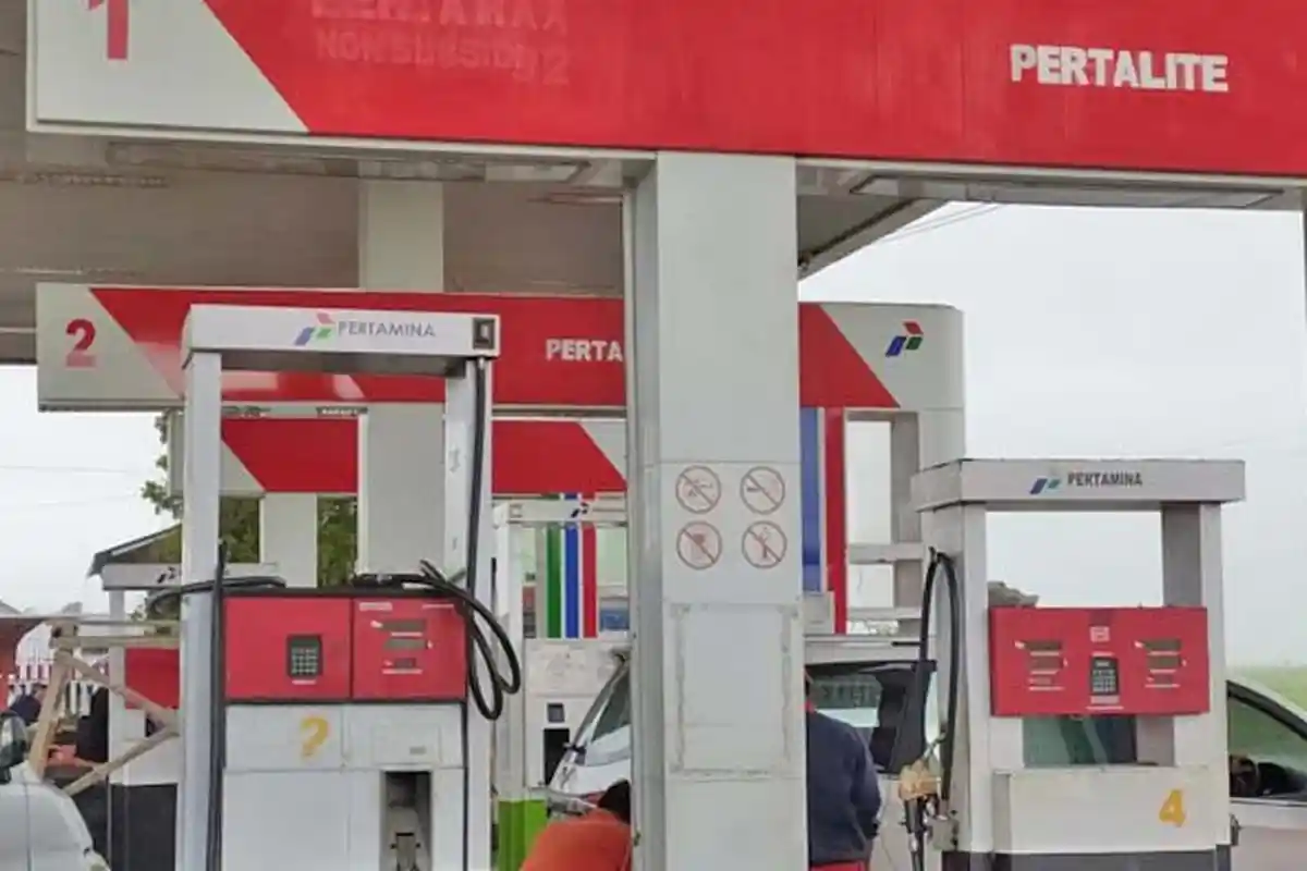 Pengguna Pertalite Bakal Dilarang untuk Mobil Mewah, DPR Sindir Orang Kaya, Konsumen Protes