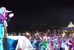 penampilan-nissa-sabyan-pada-konser-byms-lebaran-ketupat-2019.jpg
