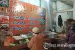 Harga Telur Ayam di Pasar Citeureup Bogor Turun, Pedagang Ngeluh Pembeli Masih Menawar