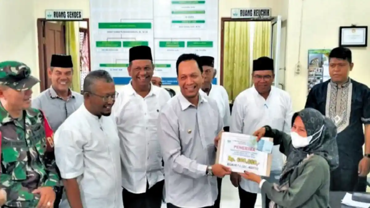 Berkunjung ke Peusangan, Aulia Sofyan Saksikan Penyaluran BLT Dana Desa