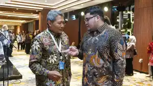 Bupati-Kediri-Hanindhito-Himawan-Pramana-saat-mengikut-Rakor-Forkopimda.jpg