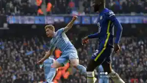 gelandang-manchester-city-asal-belgia-kevin-de-bruyne-tengah-mencetak-gol-pembuka.jpg