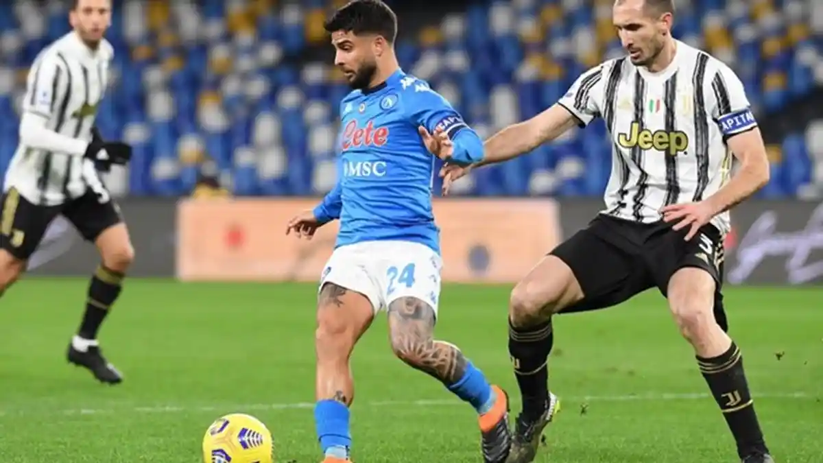 SEDERET FAKTA Napoli vs Juventus, Nasib Chiellini & Insigne, Bak Langit & Bumi, Cerita Pirlo-Gattuso