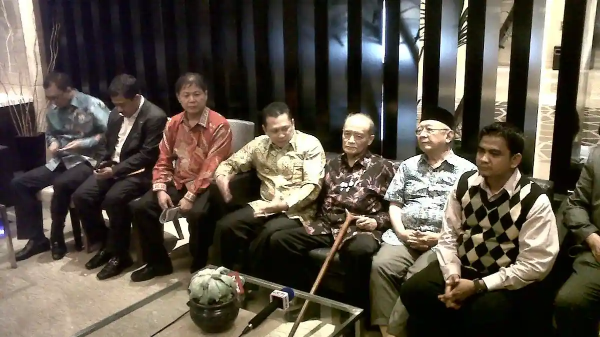 Wapres Boediono Harus Tunjukkan Sikap Negarawan