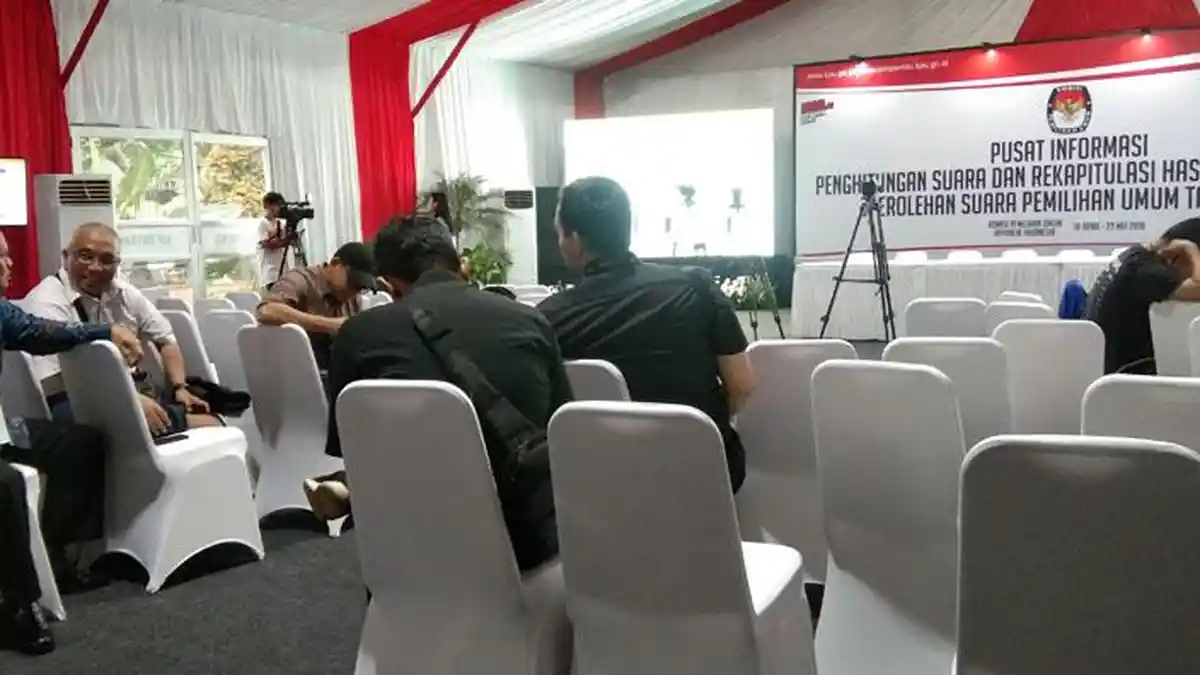KPU Tetap Bekerja di Hari Libur