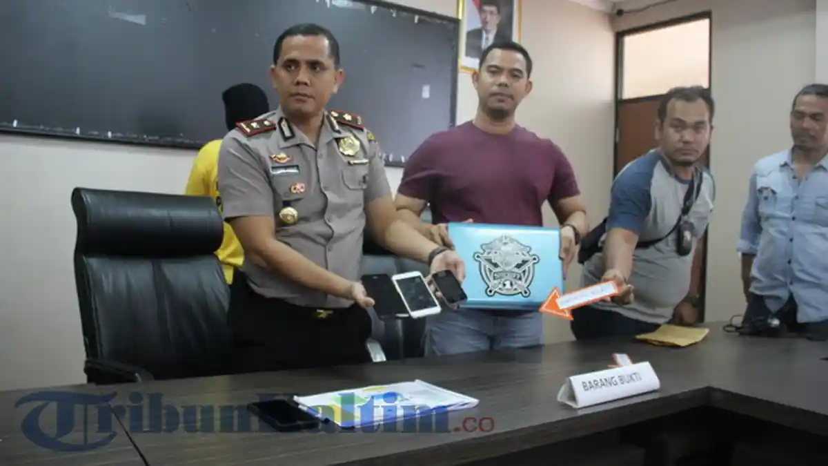 BREAKING NEWS - Pelaku Pedofil Sebarkan Video ke 25 Grup Internasional Sejak 2015