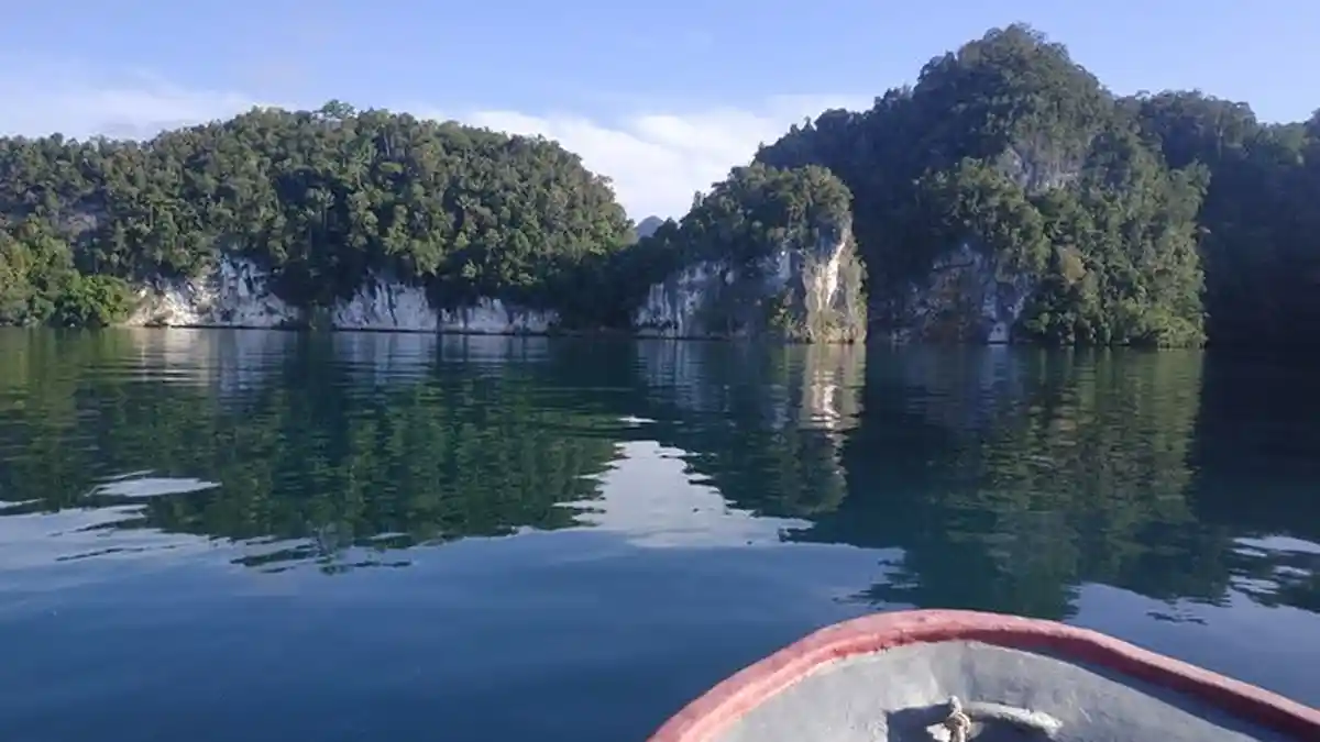 Dua Legenda Raja Ampat Ini Begitu Tersohor, Termasuk Mitos Gua Hantu di Teluk Kabui