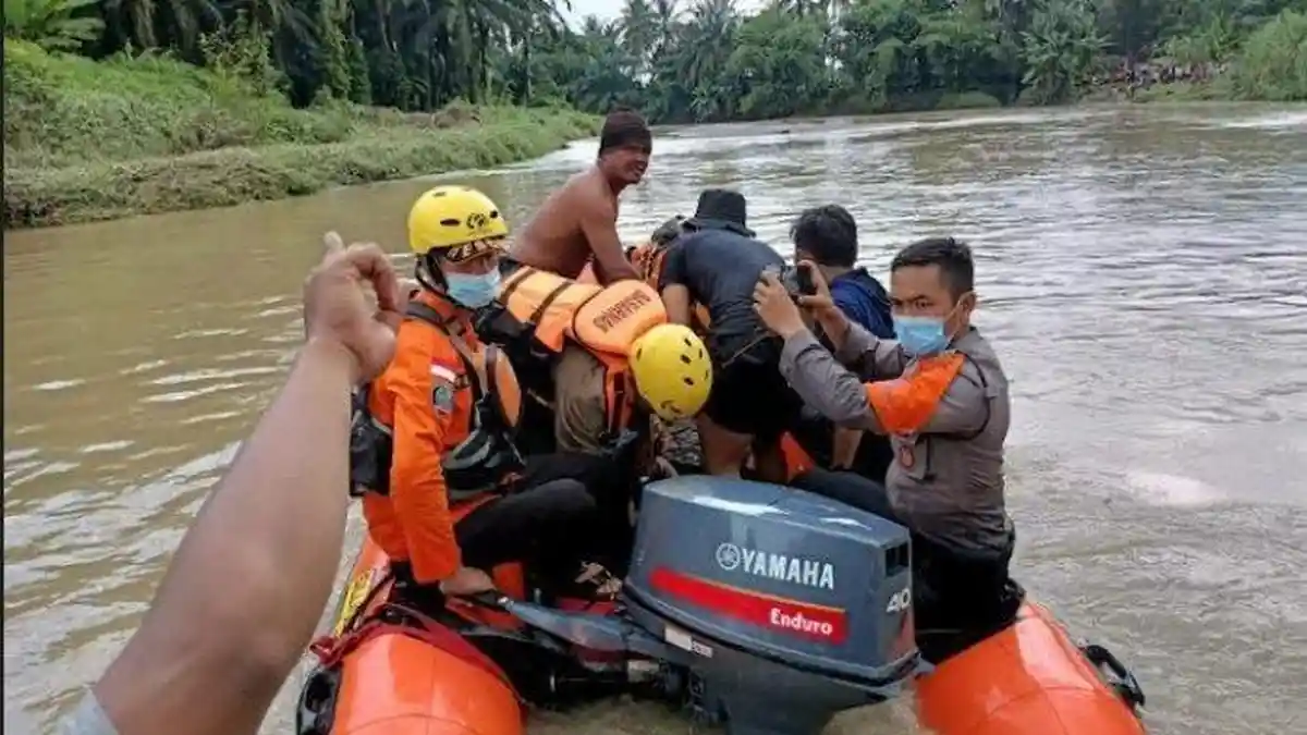 Kronologi Mobil Avanza di Deliserdang Terseret Arus Banjir, Warga Sempat Peringatkan Sopir