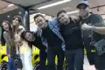 Couplepreneur Gilang Widya Pramana Belikan 4 Vespa Untuk Kerabat