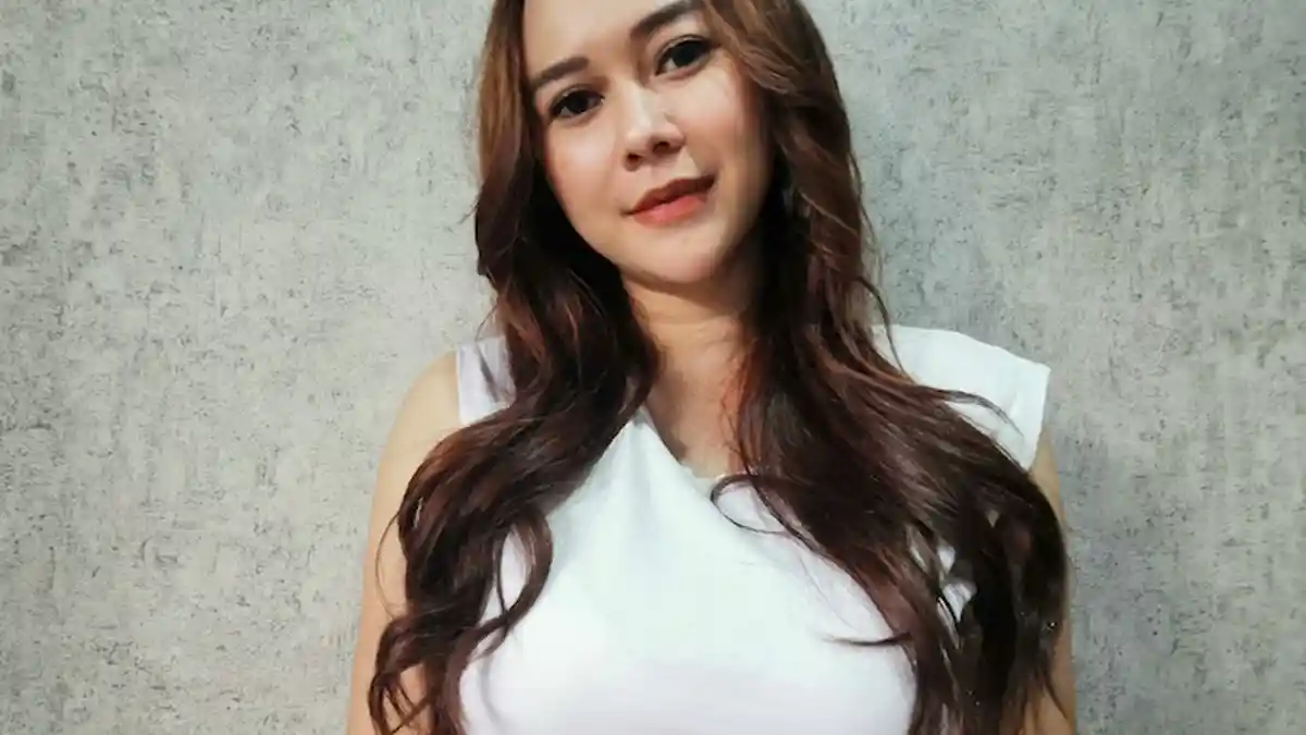 Aura Kasih Lebih Menikmati Kehidupan Mengurus Anak, Lelah dengan Gosip
