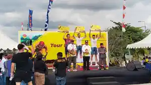 Bupati-TTS-sambut-pembalap.jpg