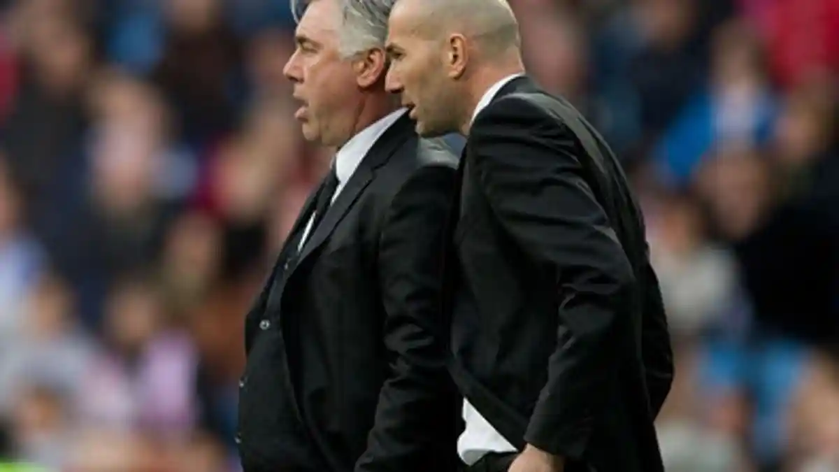 Bordeaux Tertarik Boyong Zinedine Zidane Jadi Pelatih