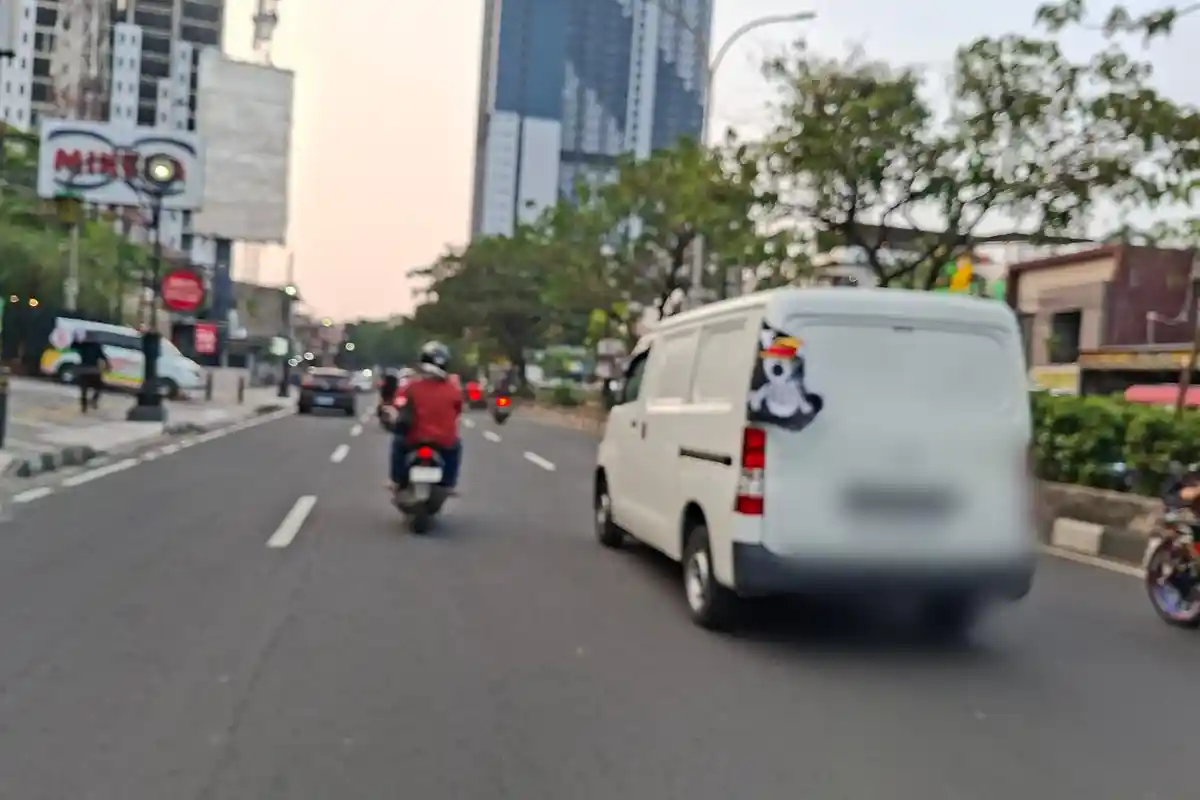 Jadi Simbol Perlawanan, Bendera One Piece Berkibar di Margonda Depok