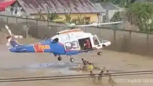 polri-droping-bantuan.jpg